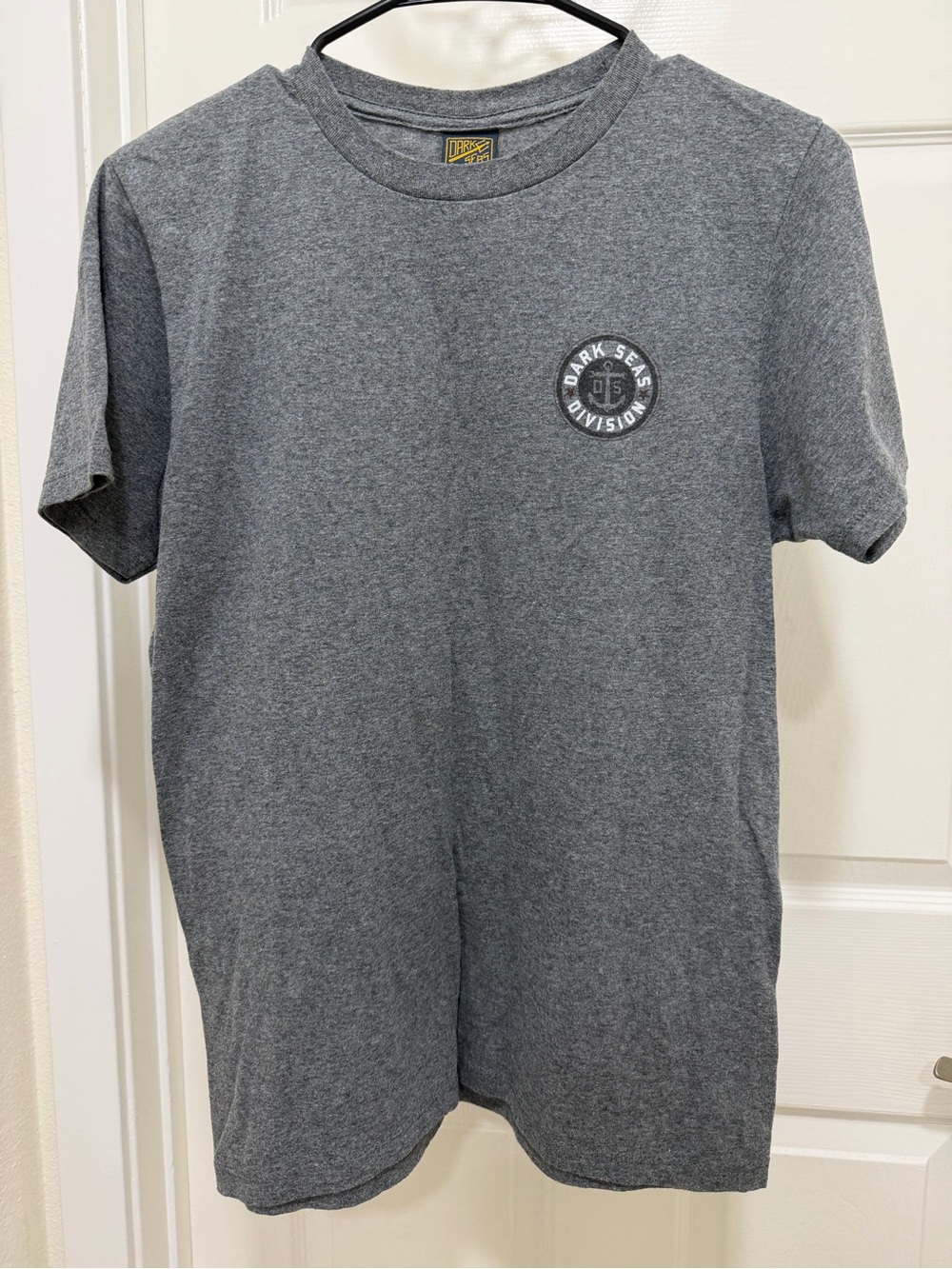 Dark Seas Division Men's Gray Short-Sleeve Logo T-Shirt